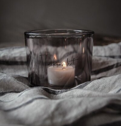 Ljuslykta Tacksamhet Smoke från Majas Cottage på tygstycke