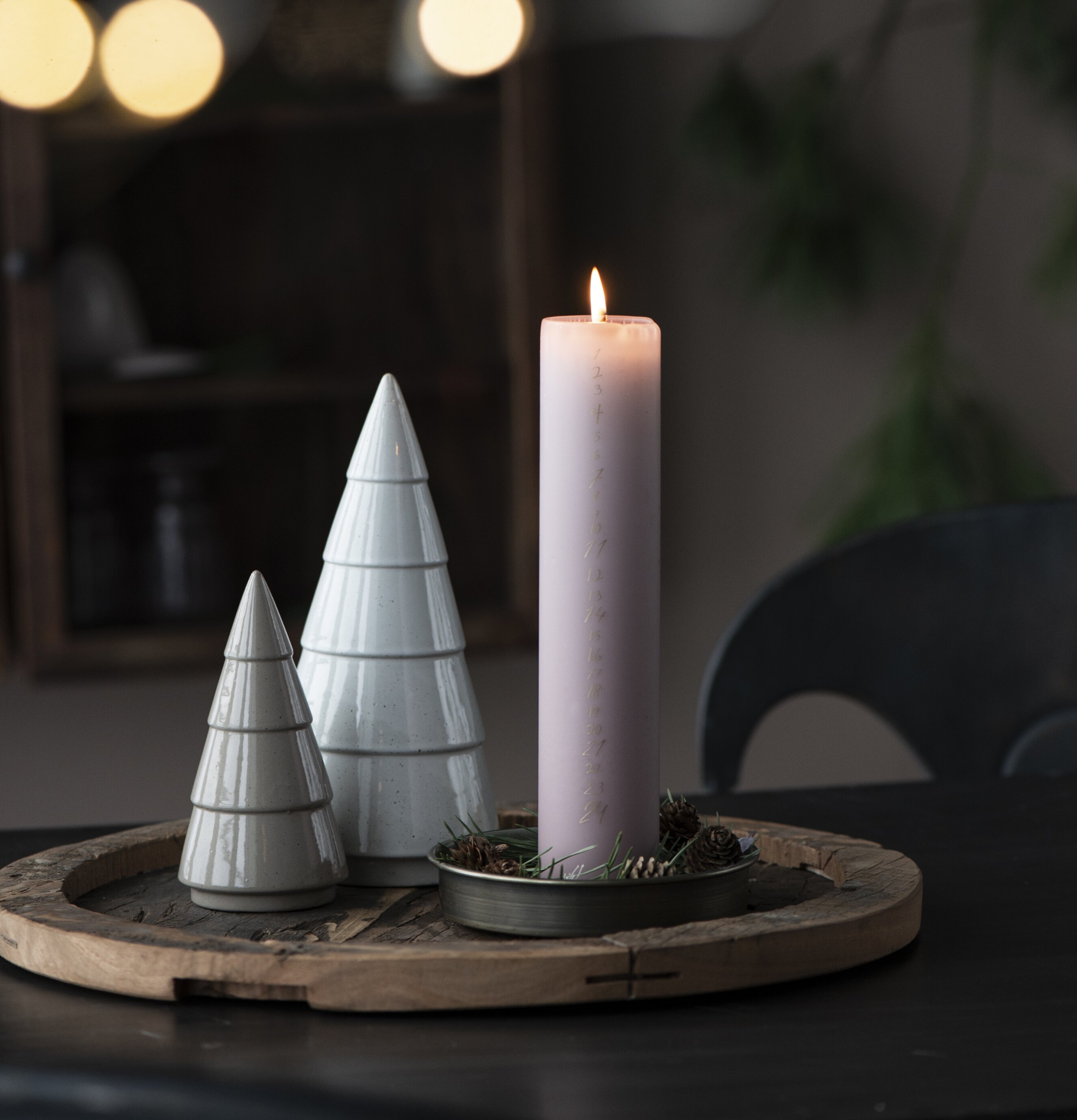 Bild av stämningsfullt ljusarrangemang med detaljer