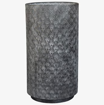 Bild av cylinderformad ljuslykta med antik zinkfinish