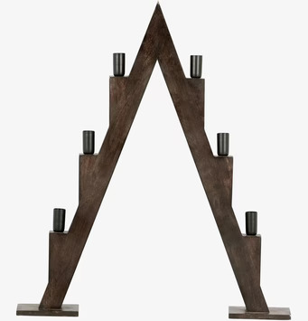 Bild av stilren och geometrisk ljusstake i brunt