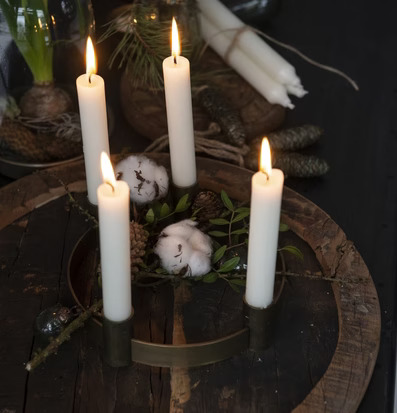 Bild av elegant adventsljusstake i mässing