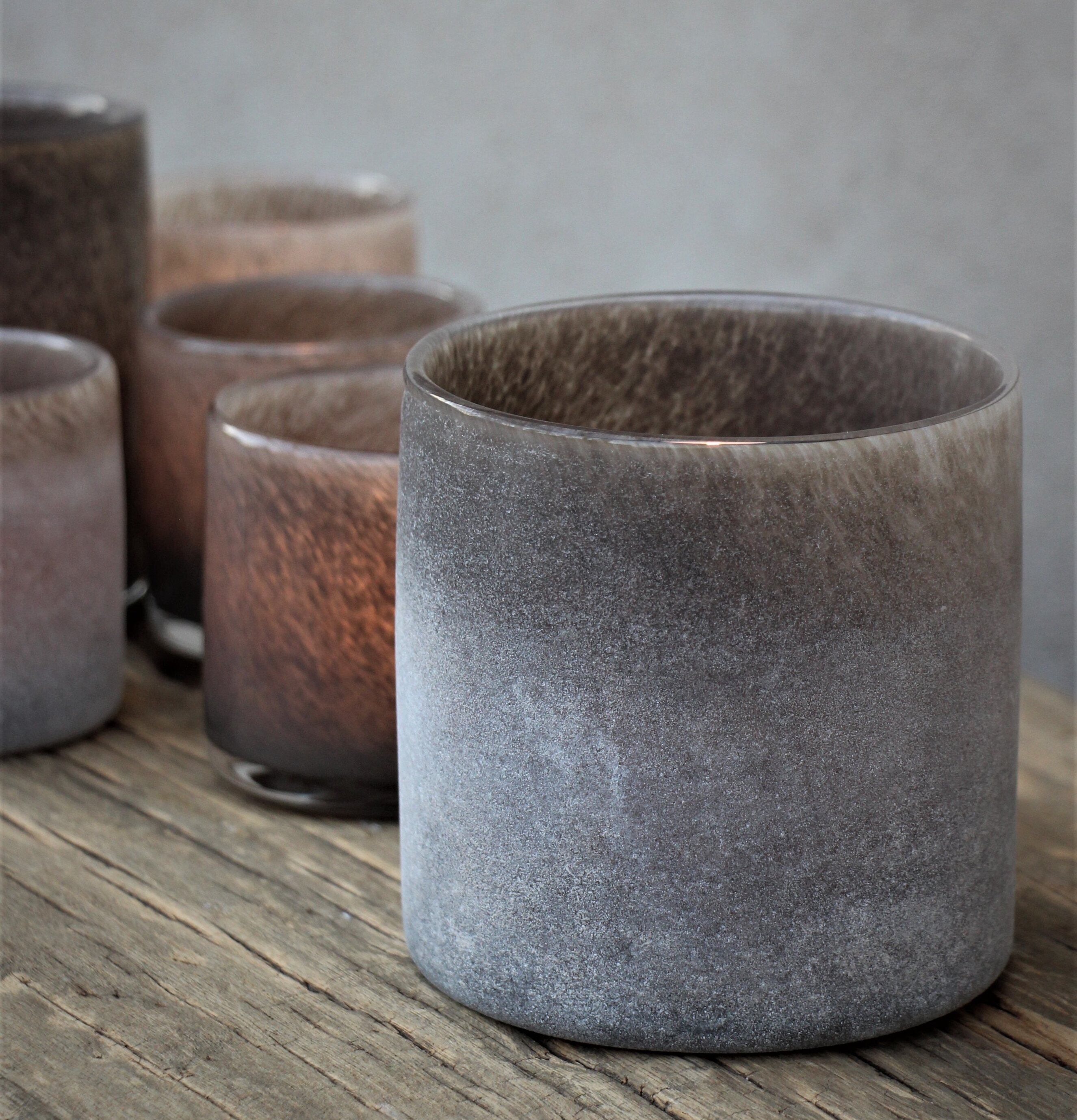 Ljuslykta Lumiere Coffee Frost Stor från Majas Cottage