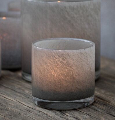 Ljuslykta Lumiere Sage Liten från Majas Cottage på träyta