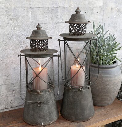 Foto av lyktor med rustik och modern inredning