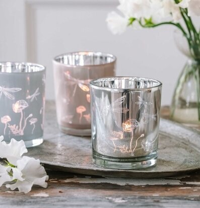 Ljuslykta - Dragonflies & Poppies Silver från Majas Cottage