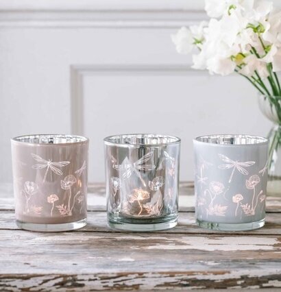 Ljuslykta - Dragonflies & Poppies Vit från Majas Cottage