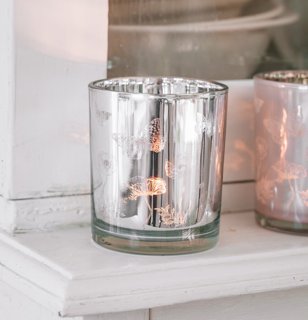 Ljuslykta - Butterflies & Poppies Silver från Majas Cottage