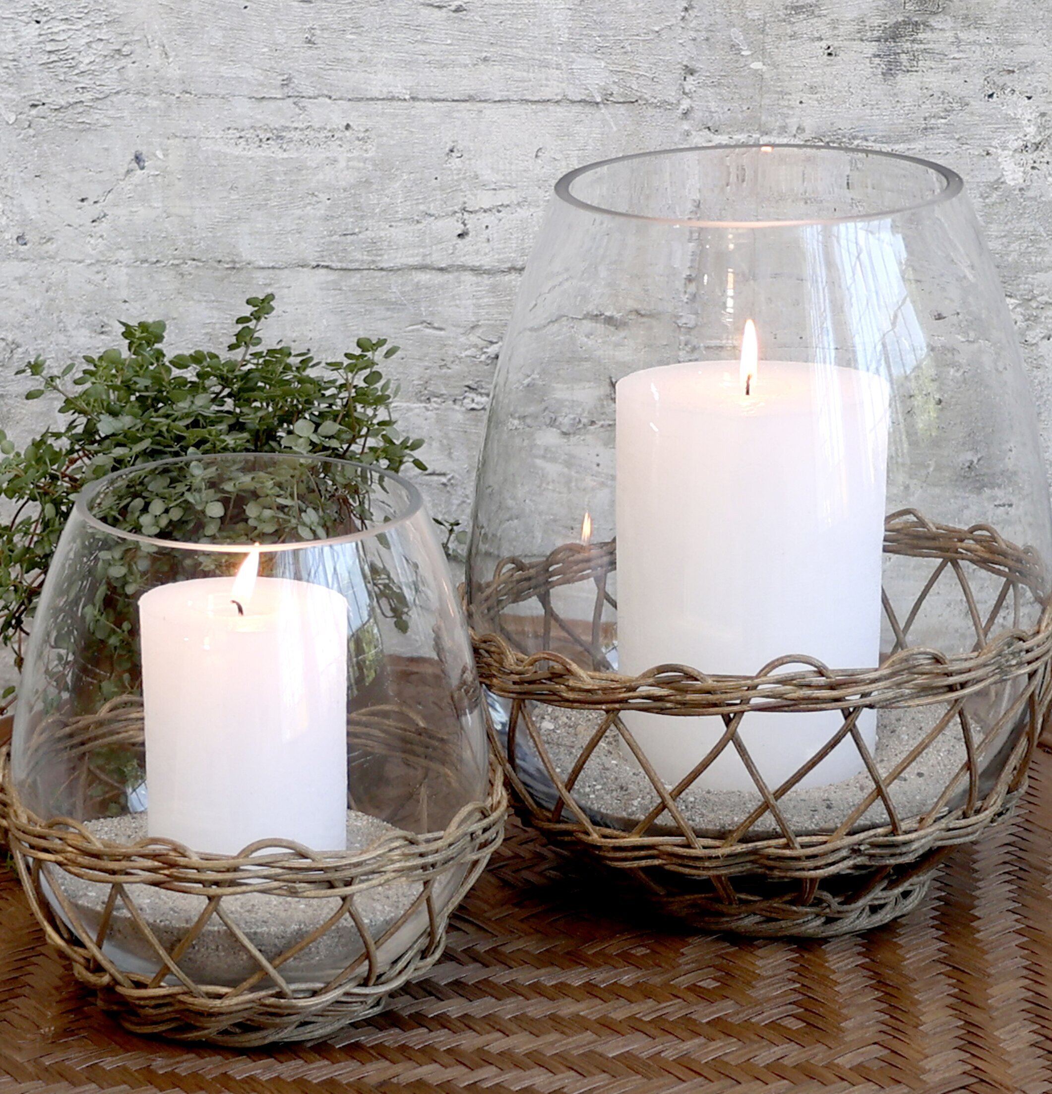 Bild av elegant ljuslykta i harmonisk inredning