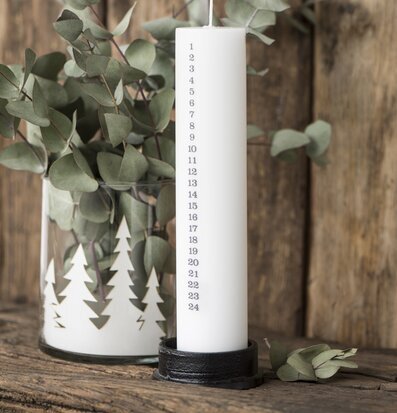 Bild av ljuslykta med rustik och harmonisk atmosfär