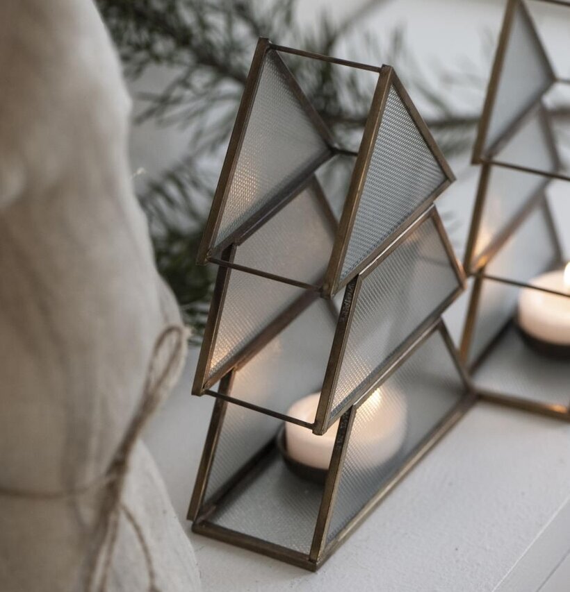 Ljuslykta Julgran Stor från IB Laursen på vitt bord