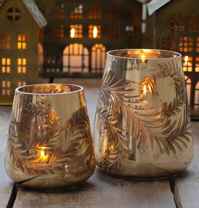 Ljuslykta Stor Antique Mocca från Chic Antique i rustik miljö