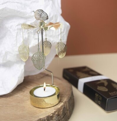 Bild av elegant och stämningsfullt ljusarrangemang