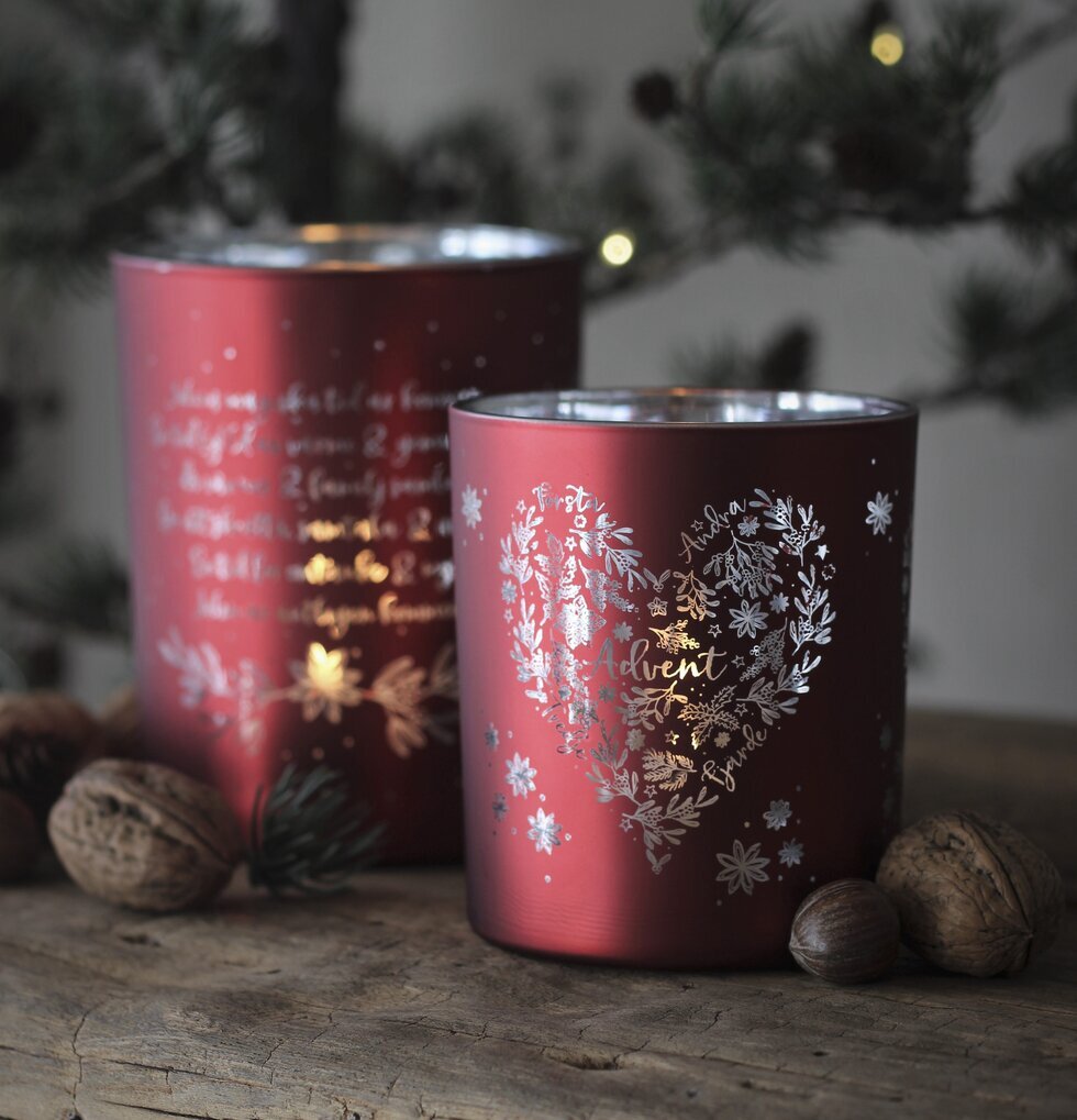 Ljuslykta Advent Röd från Majas Cottage med hjärtmönster