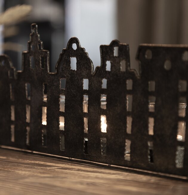 Ljuslykta Stortorget Hamrad Plåt från Different Design