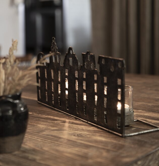 Ljuslykta Stortorget Hamrad Plåt från Different Design