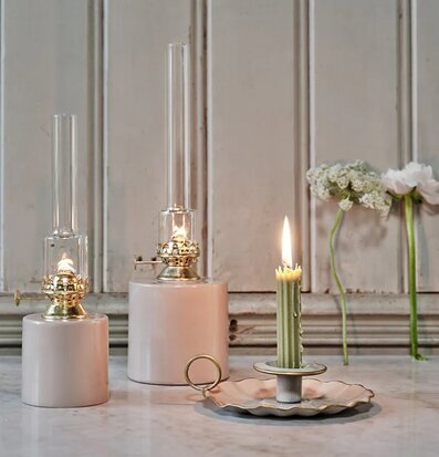 Bild av harmonisk komposition med fotogenlampor