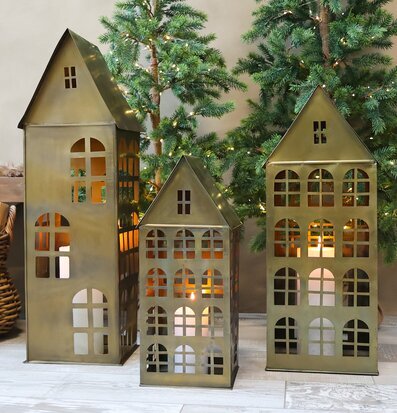 Ljuslykta Hus #8 Antik Mässing från Chic Antique i tre storlekar