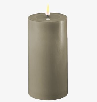 Bild av stilrent LED-ljus i sandfärg med realistisk låga