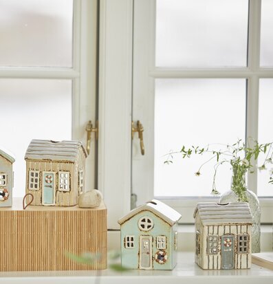 Ljuslykta Løkken Mintgrön/Grå från IB Laursen på fönsterkarm