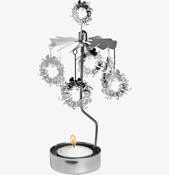 Bild av elegant och traditionell ljuslykta i metallfinish