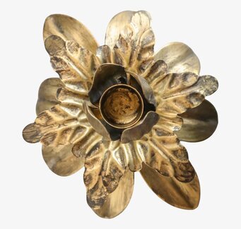 Bild av antik mässing ljushållare med blomdesign