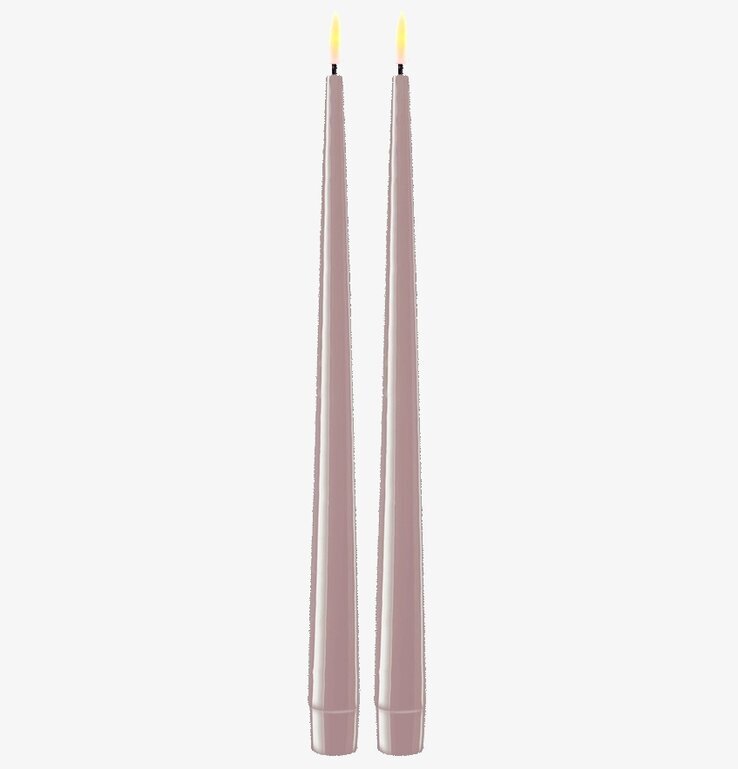 Bild av eleganta rosa LED-ljus med realistisk låga