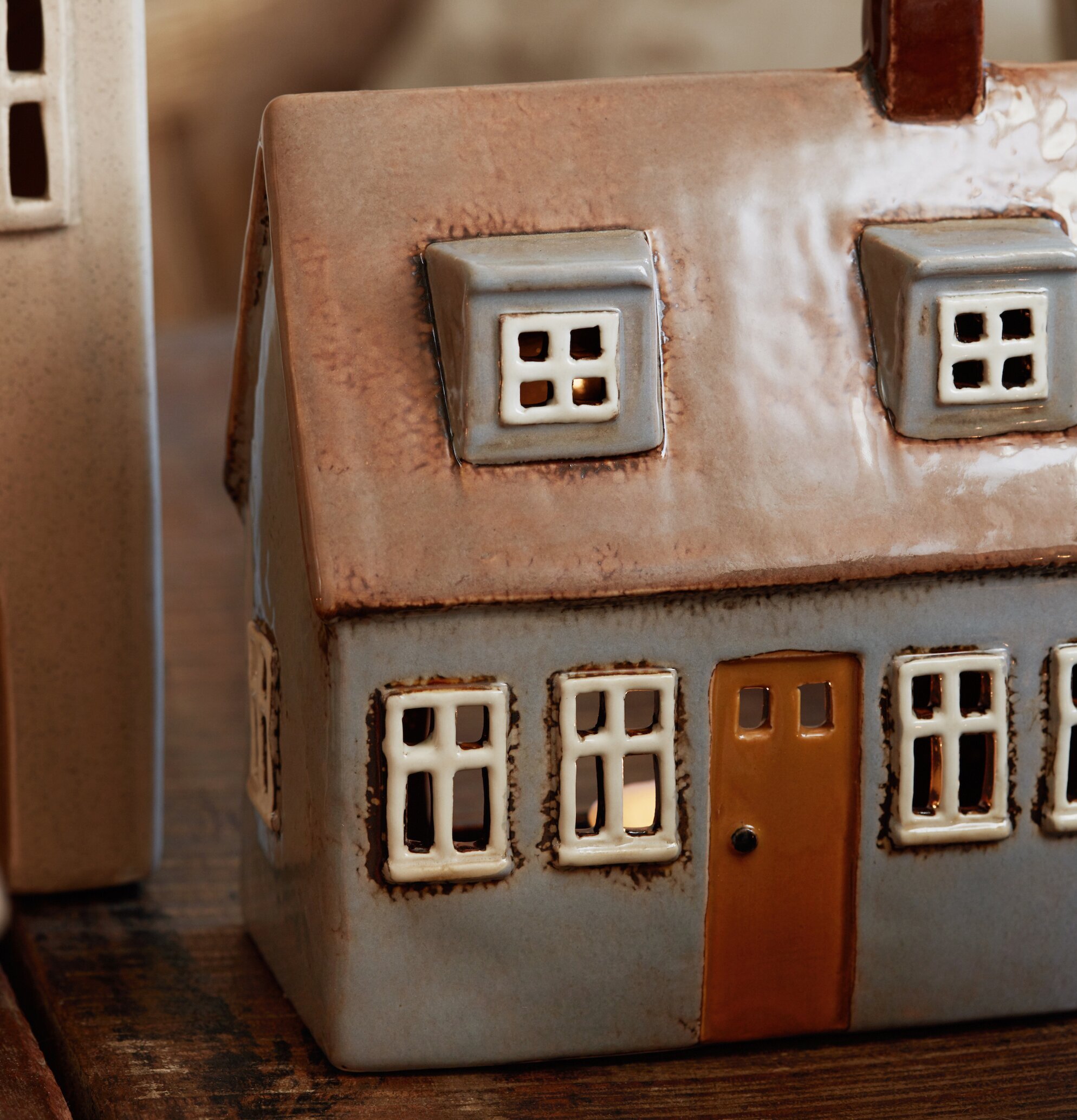 Ljuslykta Nyhavn 2 från IB Laursen, keramik, husformad