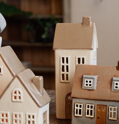 Ljuslykta Keramikhus Hög Natur från IB Laursen i keramik