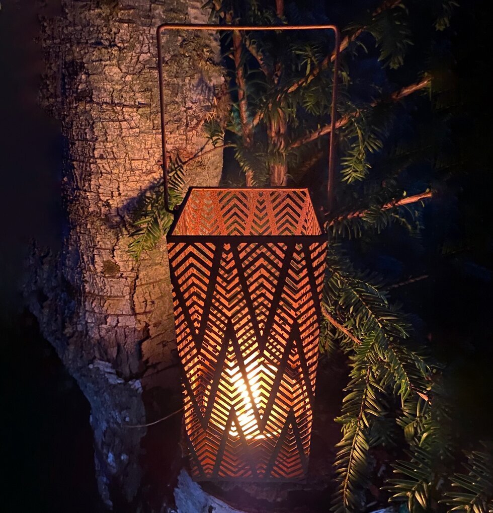 Lykta/Marschallhållare Kvadrat Rost från Lind Decoration