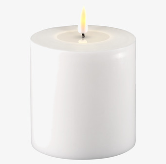 Bild av ett realistiskt LED-blockljus i vit design