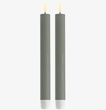 Bild av moderna kronljus med realistisk LED-låga