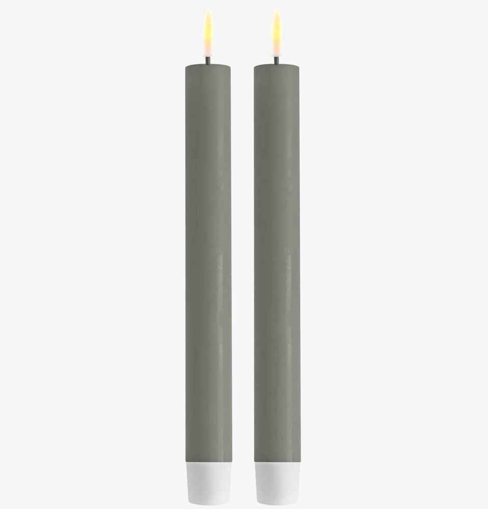 Bild av moderna kronljus med realistisk LED-låga