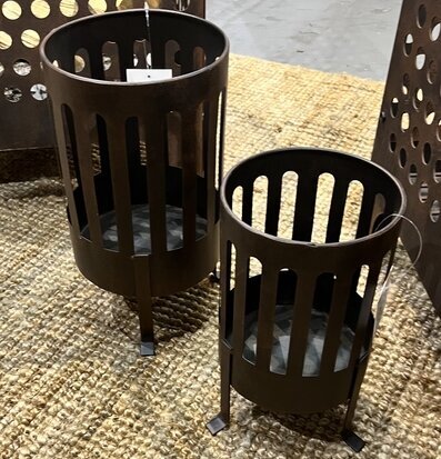 Bild av stilfulla marschallhållare i plåt för utomhusbruk