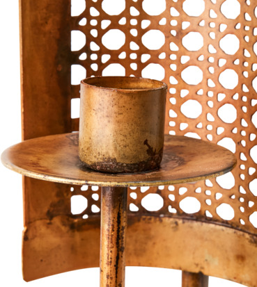 Bild av elegant väggljushållare i mässing med patina