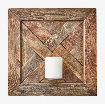 Foto av rustik väggljushållare i flätad trädesign