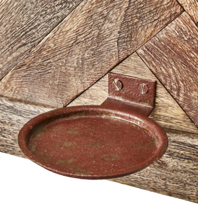 Foto av rustik väggljushållare i jordnära toner