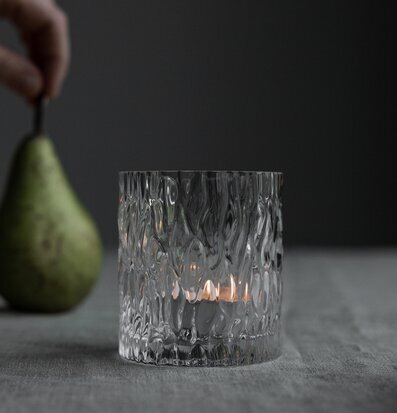 Ljuslykta Bubblig Liten från Storefactory på grå duk