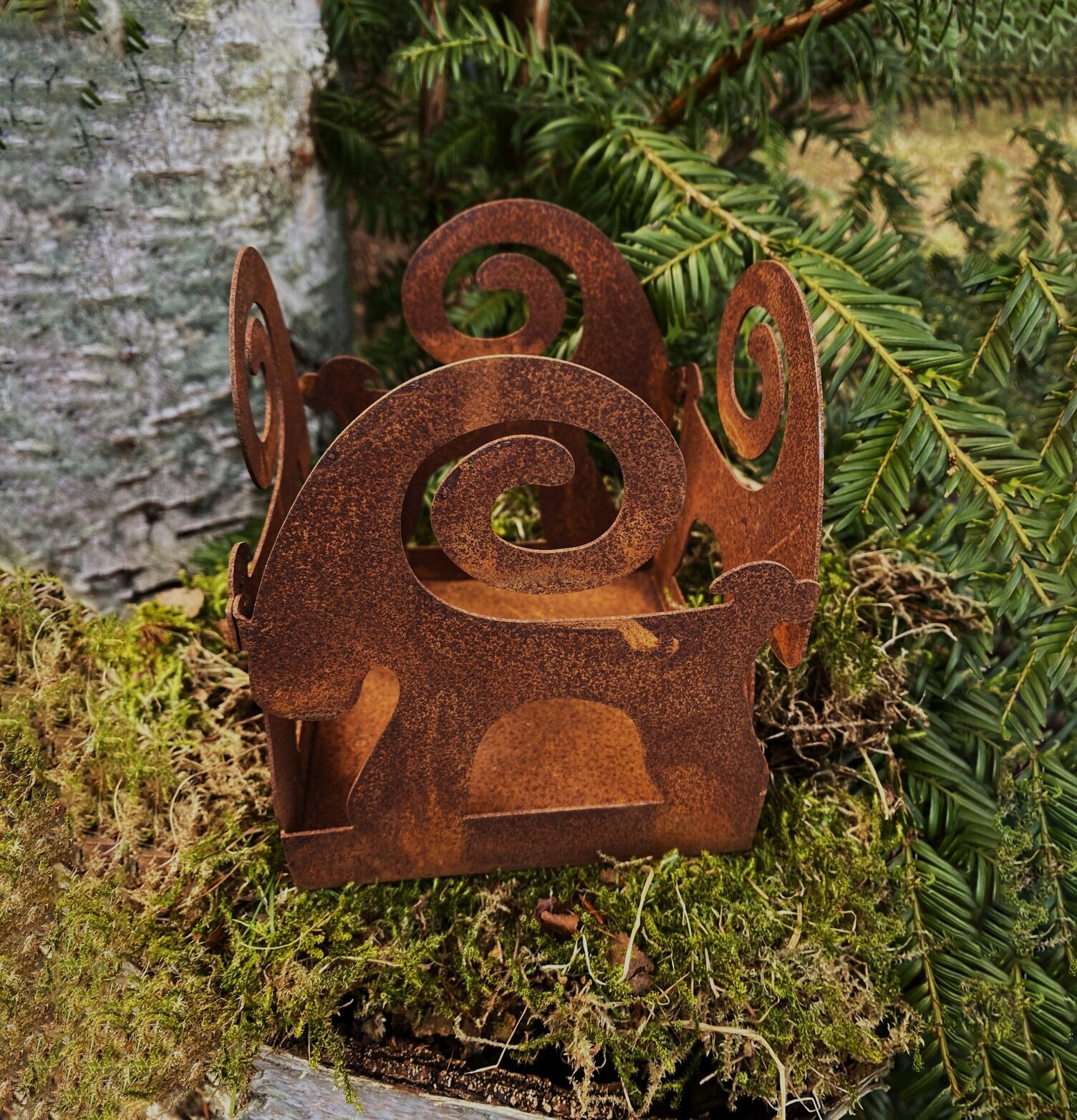 Bild av rustik marschallhållare i naturlig miljö