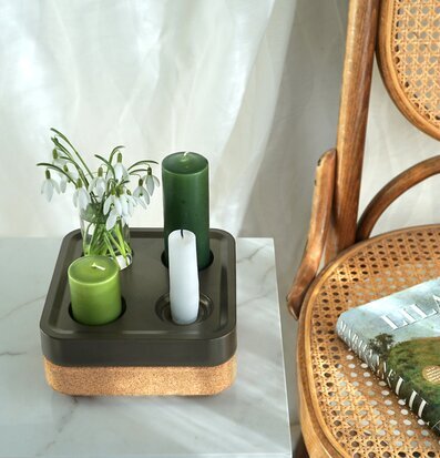 Bild av stilfullt rum med elegant ljusarrangemang