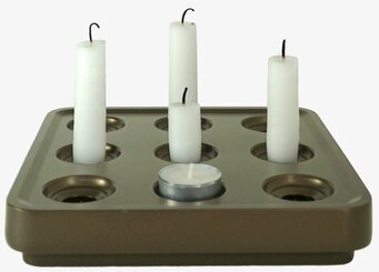 Foto av robust och stilren ljushållare i bronsfärg