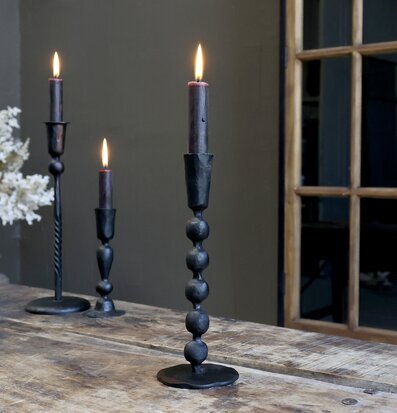 Bild av rustika ljusstakar i klassisk inredning