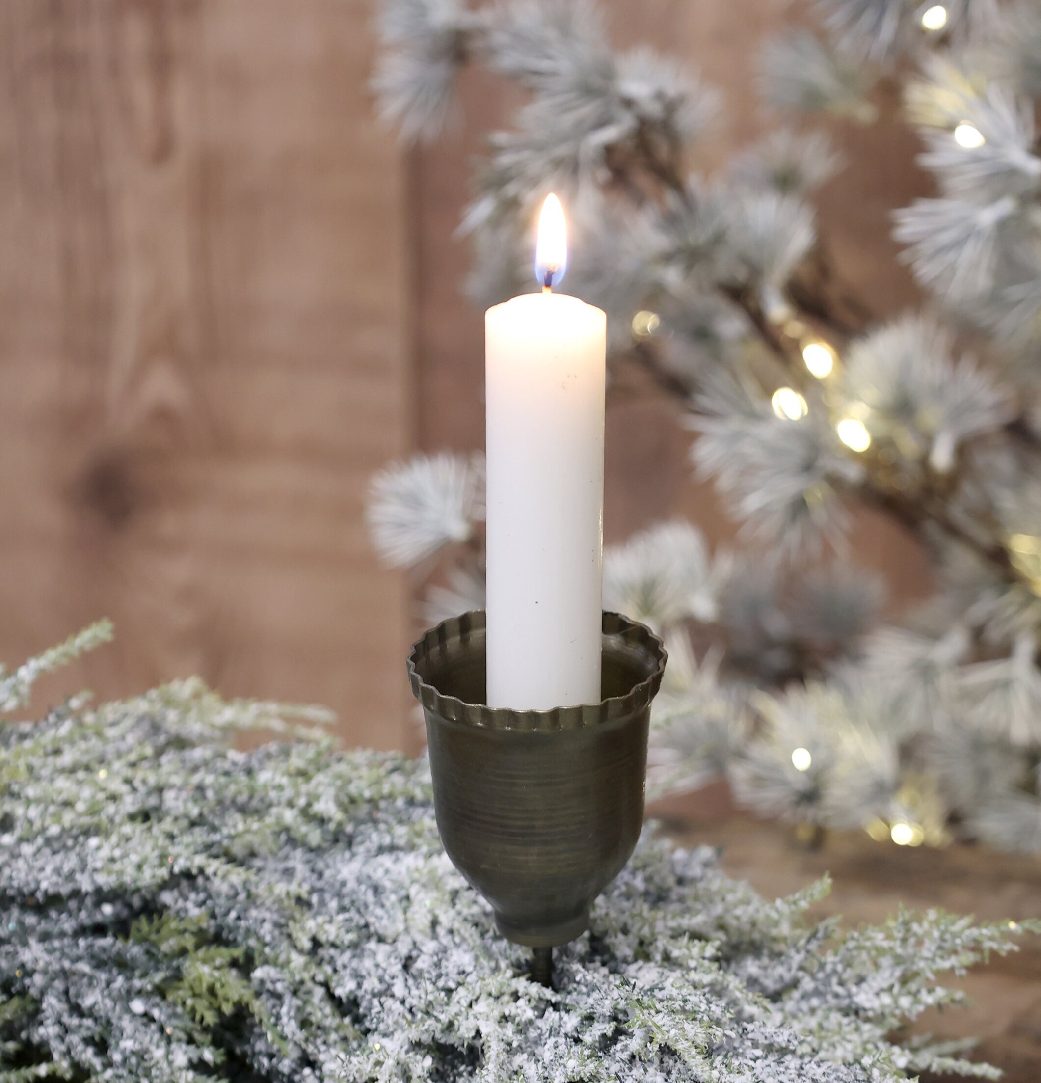 Ljushållare Spjut Antik Mässing från Chic Antique i julkrans