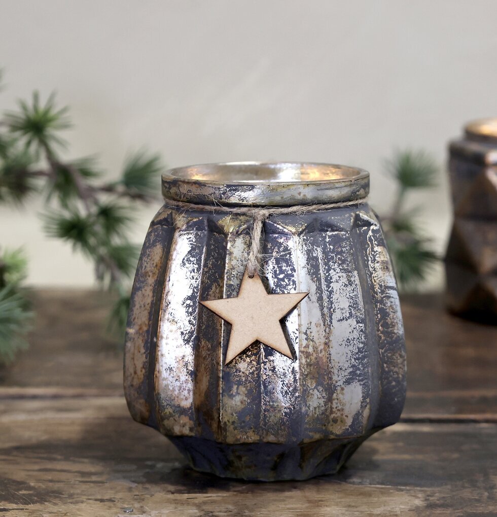 Ljuslykta Med Stjärna 11xØ10cm från Chic Antique på bord