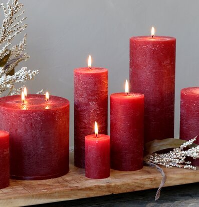 Bild av rustika blockljus i varm, inbjudande miljö