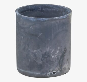 Bild av ljushållare i antik zink med rå design