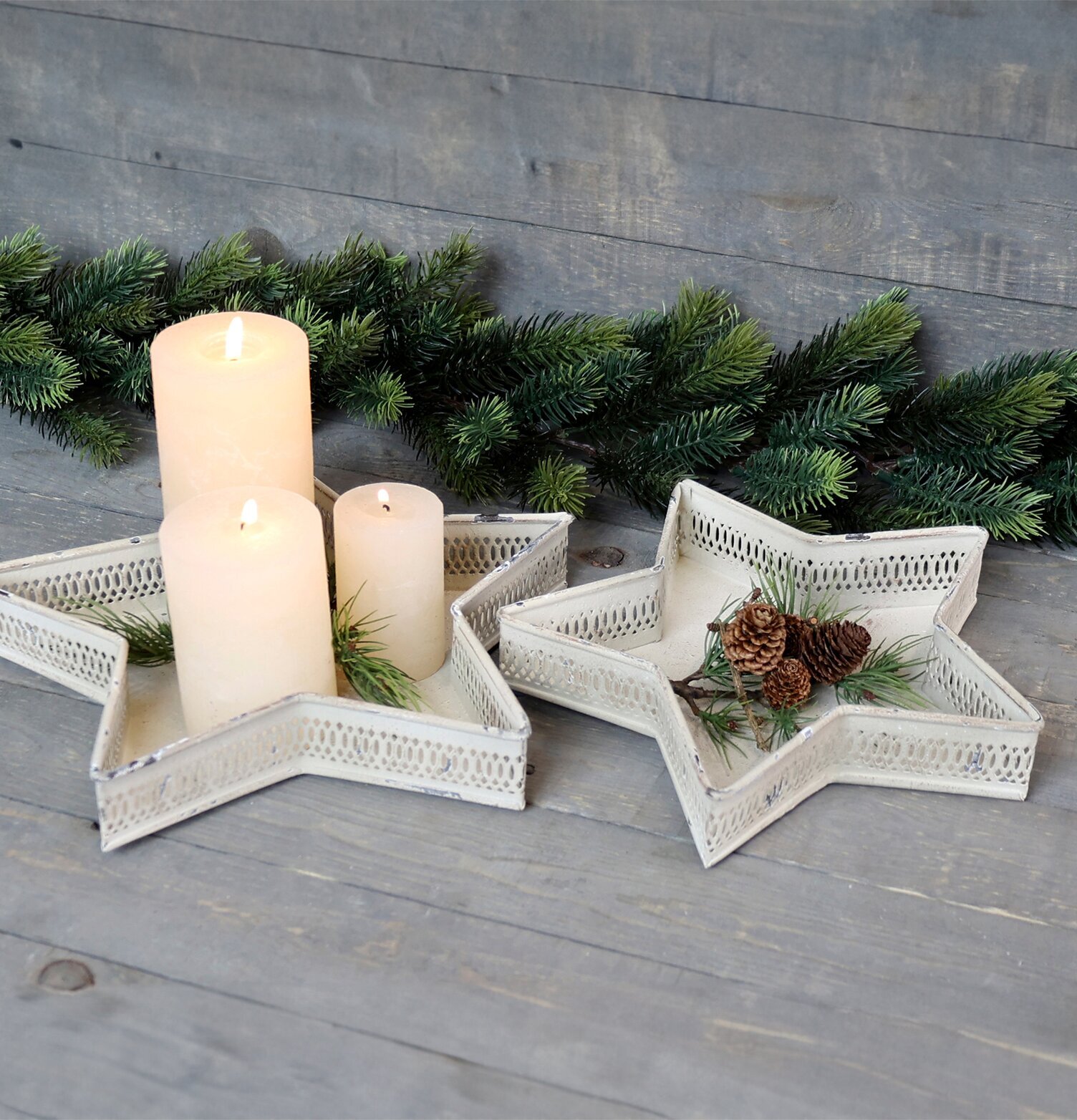 Dekorationsfat Antik Creme Set/2 från Chic Antique med ljus