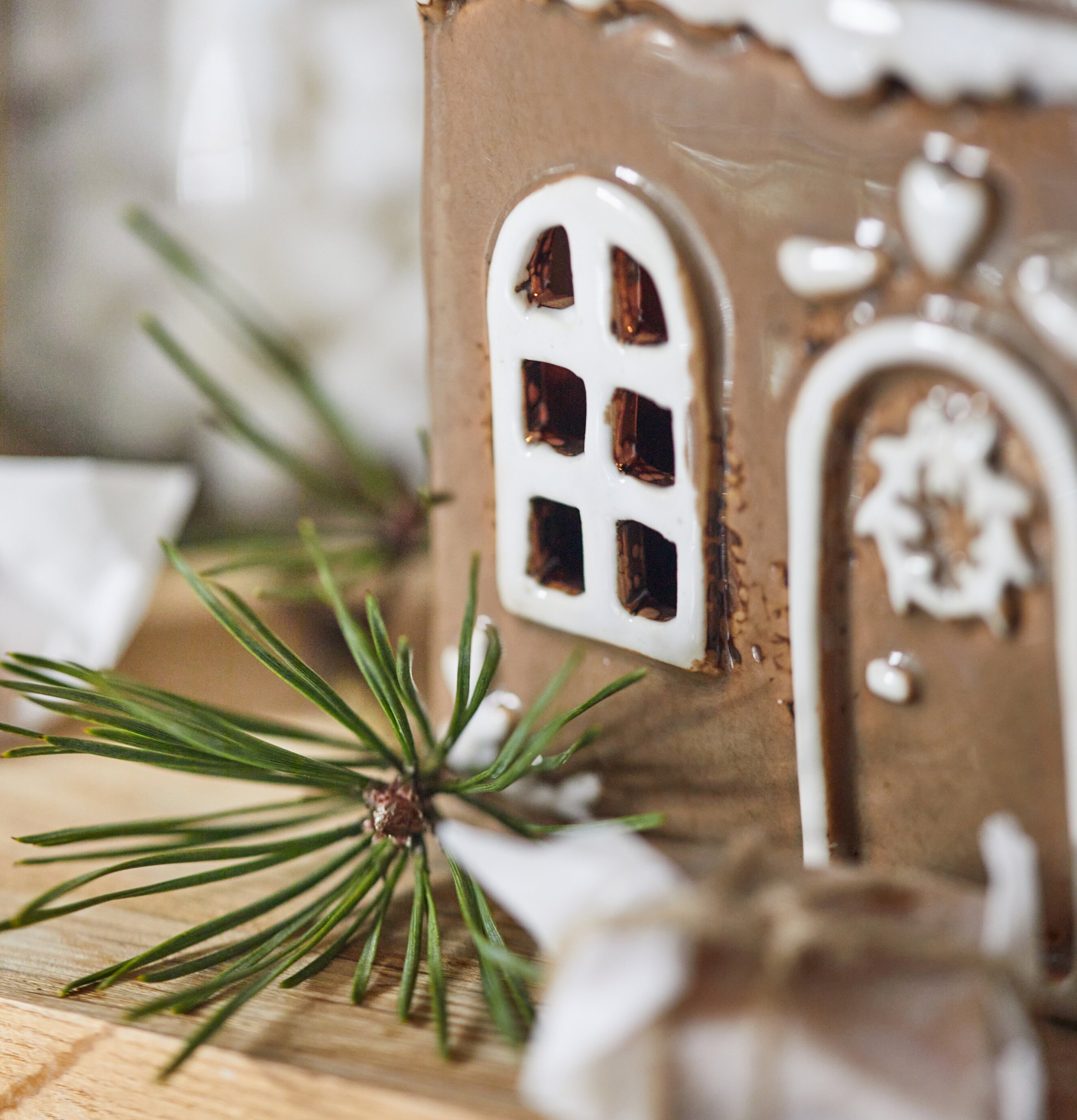 Ljuslykta Pepparkakshus Dörrkrans från IB Laursen