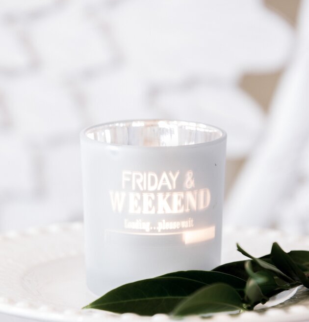 Bild av stilren ljuslykta som skapar hemtrevlig känsla