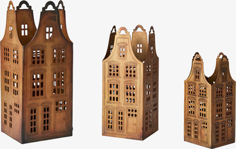 Bild av dekorativa ljushållare i rost och mässing