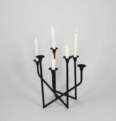 Bild av elegant ljusstake med geometrisk design